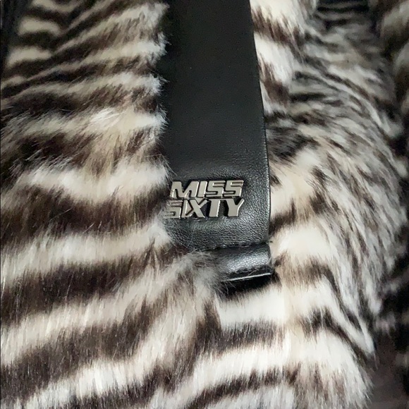 Faux fur Zebra Jacket - Picture 2 of 5